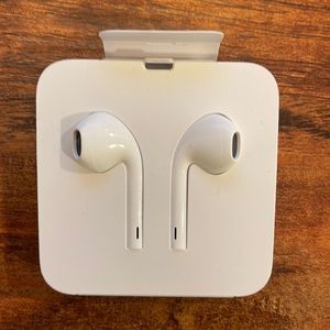 Apple EarPods Headphones with Lightning Connector